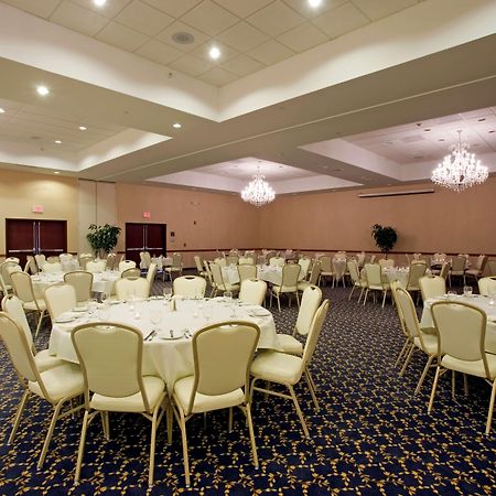 Best Western Plus Ticonderoga Restoran foto