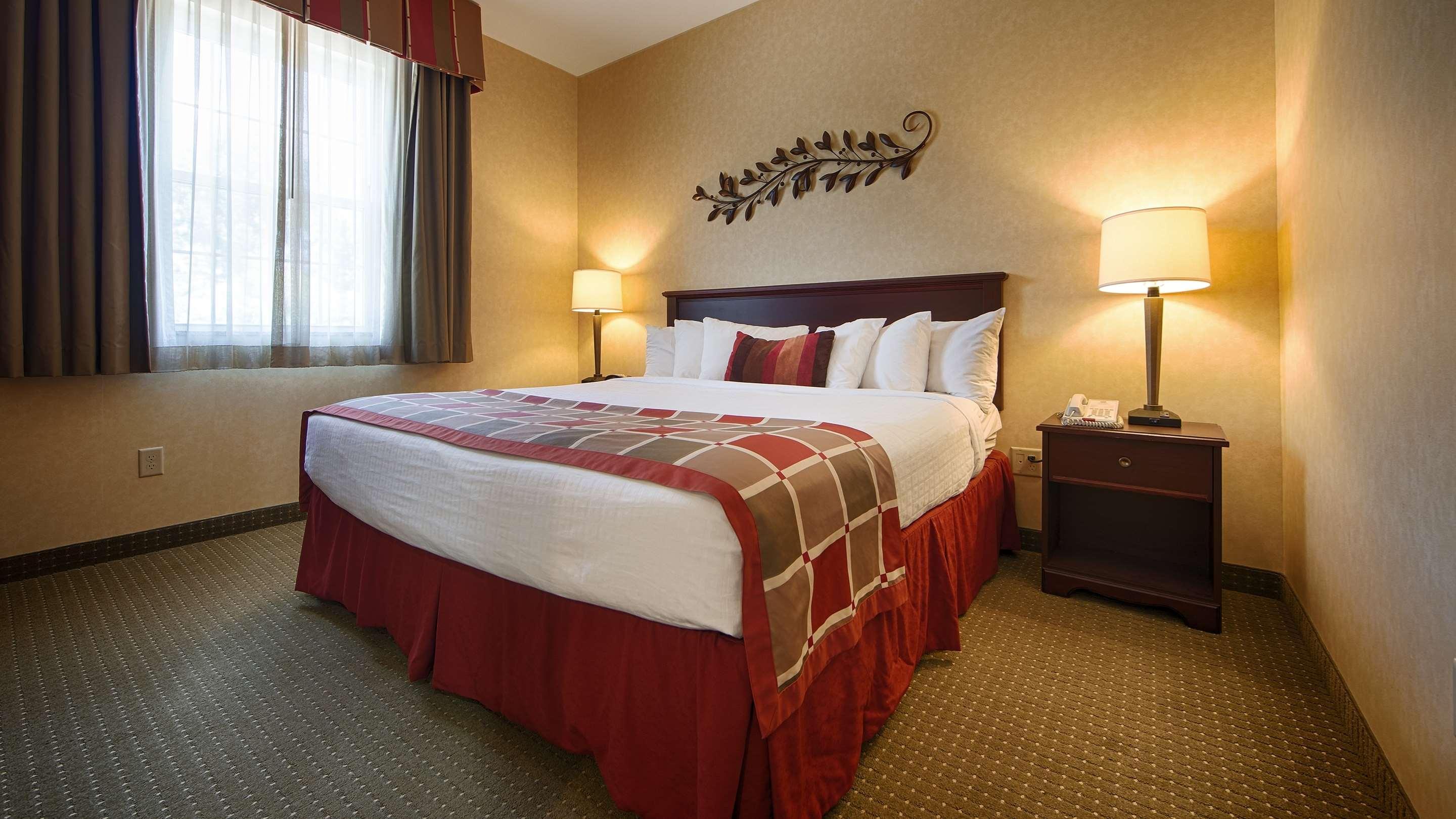 Best Western Plus Ticonderoga Bagian luar foto